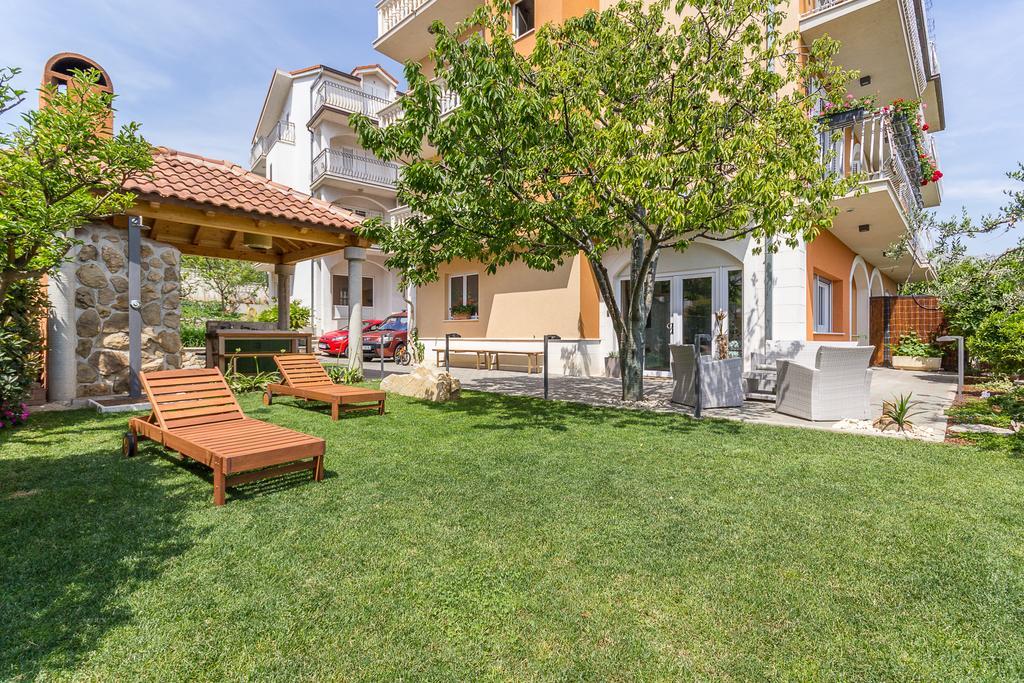 Apartments Mec & Tik Split Bagian luar foto